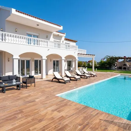 Villa Kamos