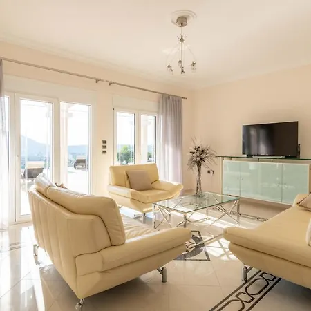 Kamos Villa