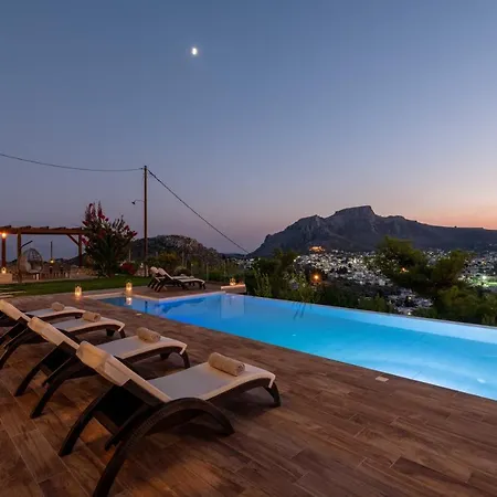 Kamos Vilă Archangelos (Rhodes)