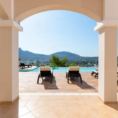 Kamos Villa *